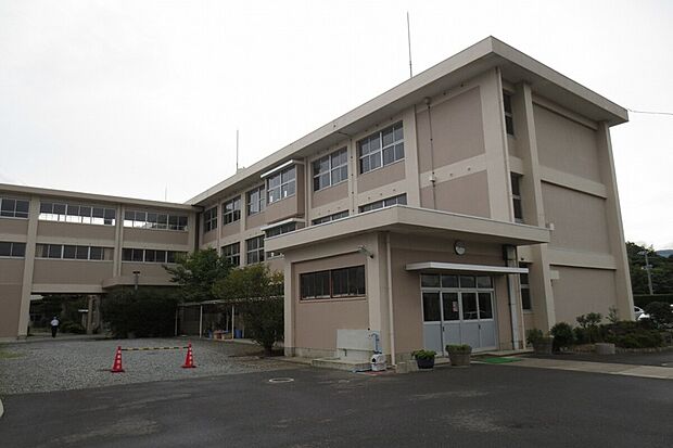 長門市立仙崎中学校（約653m）