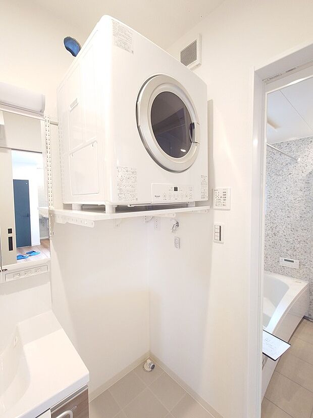 【乾燥機(ガス仕様)】人気の「幹太くん」H号地 モデルハウス 標準搭載。