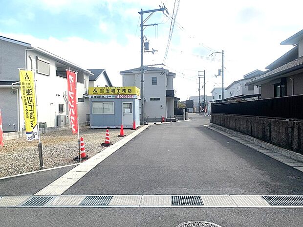 【ソレイユ大中分譲地 街並み】隣棟関係に配慮した街づくり。住宅地中心部の道路も通り抜けができないのでご入居者さまも静かで安心した生活をおくれます。
