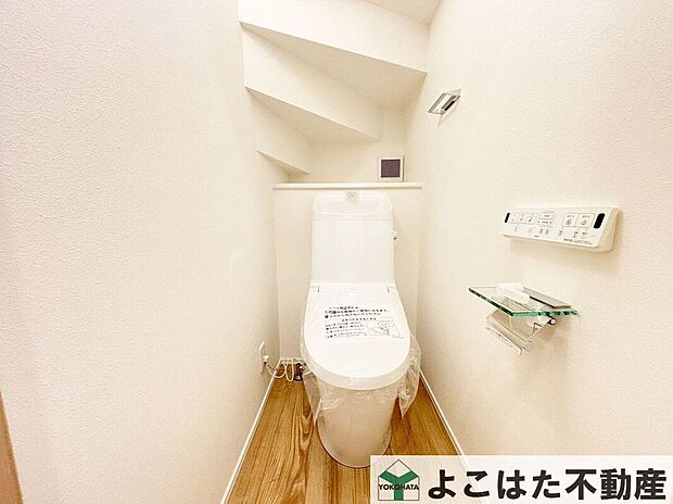 家族の人数が多いご家庭でも、トイレが2ヶ所あれば混雑の心配がなく、日々の生活がぐっと快適になります。