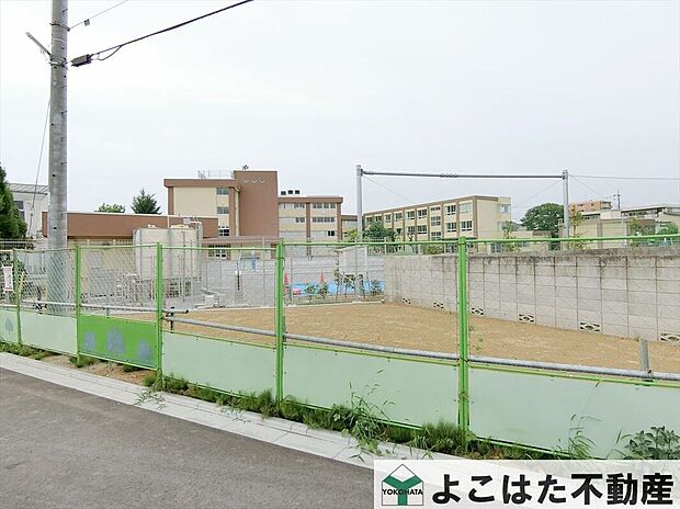 稲城市立稲城第一小学校（約1,330m）