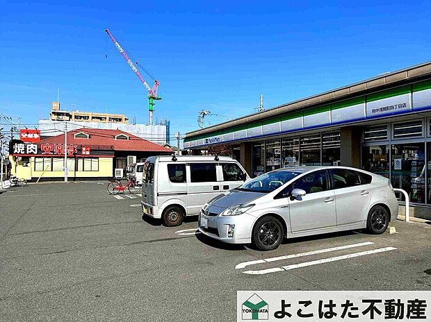 ファミリーマート府中浅間町四丁目店(約100m)