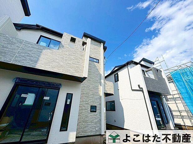 【外観】たっぷりの陽光が入ってくる建物配置です。風通しも良く、気持ちよく過ごせそうです