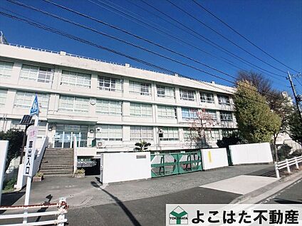 稲城市立稲城第二中学校 1369m