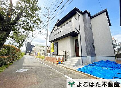 前面道路含む外観