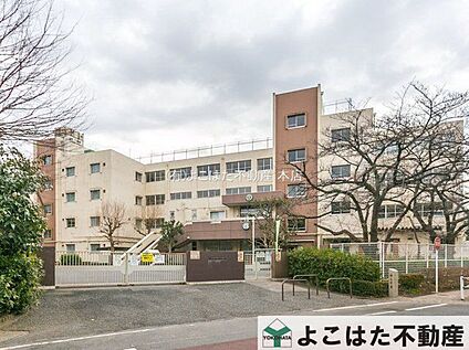 府中市立南白糸台小学校 823m