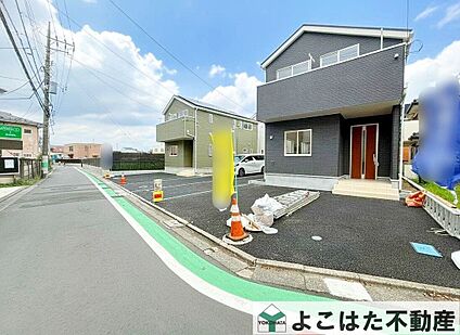 前面道路含む外観