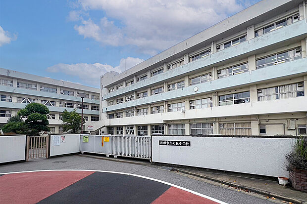 七林中学校（約706m）