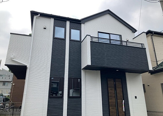 ついに完成致しました!現地をご見学に行く際は、道路の幅や周辺の交通量、施設などをご確認頂くことをおすすめします!物件の流れが早いため、内見をしたい方はお早めに当社営業までお問い合わせ頂きご予約下さい!