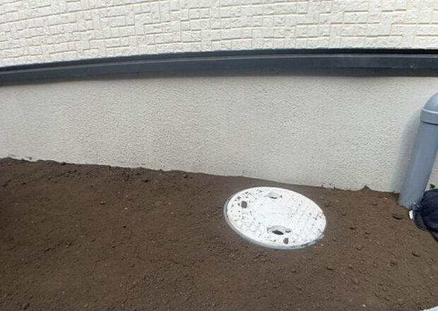 木造住宅とは土台、壁、柱など建築物の強度を支える構造体の材に木が使用されている構造を指します。構造体は建物の自重を支えるだけではなく風圧や水圧、積裁荷重などあらゆる衝撃に耐えるための基礎です。