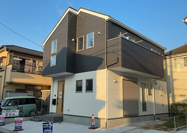 ついに完成致しました!現地をご見学に行く際は、道路の幅や周辺の交通量、施設などをご確認頂くことをおすすめします!物件の流れが早いため、内見をしたい方はお早めに当社営業までお問い合わせ頂きご予約下さい!