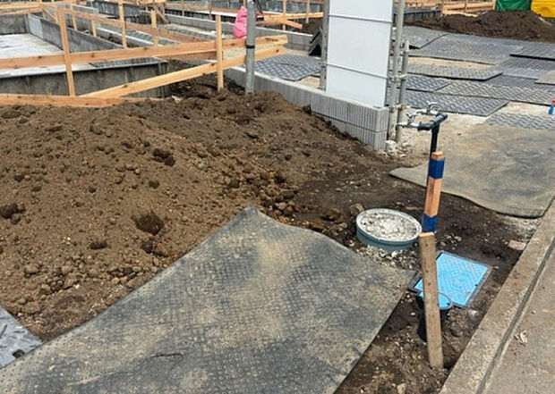 家族でのBBQを行うのであれば3坪程度の広さがあればよいでしょう。ガーデニングや家庭菜園を楽しむ際は、手入れが行き届く範囲にすると安心です。また、庭のある方角や接道が気になる方は事前に確認しましょう。