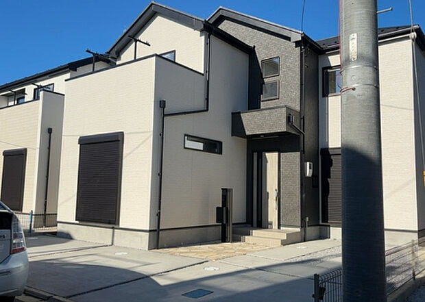 ついに完成致しました！現地をご見学に行く際は、道路の幅や周辺の交通量、施設などをご確認頂くことをおすすめします！物件の流れが早いため、内見をしたい方はお早めに当社営業までお問い合わせ頂きご予約下さい！