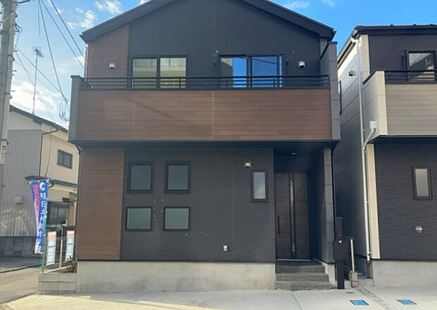 ついに完成致しました！現地をご見学に行く際は、道路の幅や周辺の交通量、施設などをご確認頂くことをおすすめします！物件の流れが早いため、内見をしたい方はお早めに当社営業までお問い合わせ頂きご予約下さい！