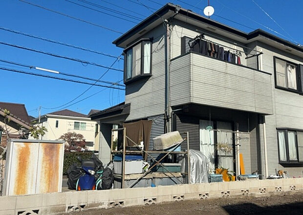 桜や紅葉の名所に出かける人は多いと思いますが、家にいながら季節の移ろいを感じる生活を送りませんか?リビングや窓から見える景色が生活を彩るワンポイントに!現地から見える景色を堪能してみては如何でしょう。