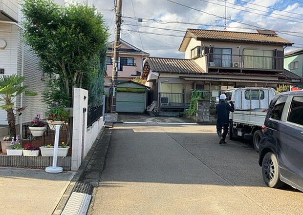桜や紅葉の名所に出かける人は多いと思いますが、家にいながら季節の移ろいを感じる生活を送りませんか？リビングや窓から見える景色が生活を彩るワンポイントに！現地から見える景色を堪能してみては如何でしょう。