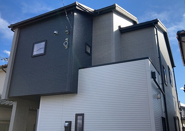 ついに完成致しました！現地をご見学に行く際は、道路の幅や周辺の交通量、施設などをご確認頂くことをおすすめします！物件の流れが早いため、内見をしたい方はお早めに当社営業までお問い合わせ頂きご予約下さい！