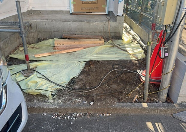 家族でのBBQを行うのであれば3坪程度の広さがあればよいでしょう。ガーデニングや家庭菜園を楽しむ際は、手入れが行き届く範囲にすると安心です。また、庭のある方角や接道が気になる方は事前に確認しましょう。