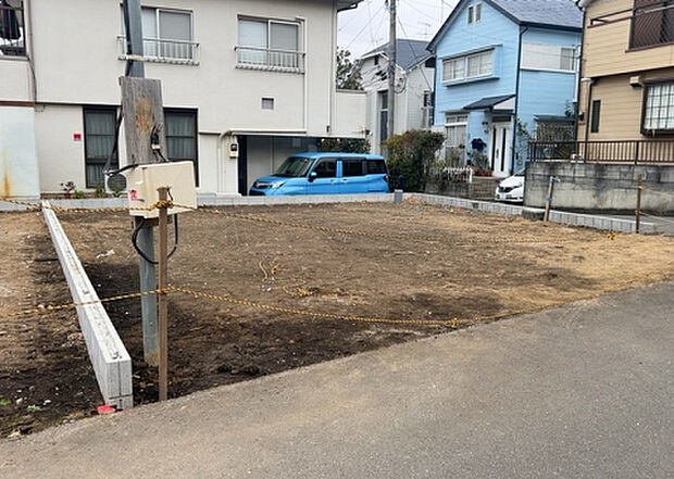 家族でのBBQを行うのであれば3坪程度の広さがあればよいでしょう。ガーデニングや家庭菜園を楽しむ際は、手入れが行き届く範囲にすると安心です。また、庭のある方角や接道が気になる方は事前に確認しましょう。