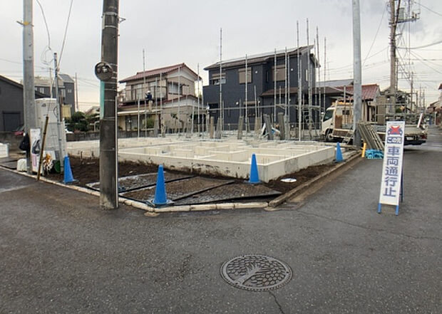 家族でのBBQを行うのであれば3坪程度の広さがあればよいでしょう。ガーデニングや家庭菜園を楽しむ際は、手入れが行き届く範囲にすると安心です。また、庭のある方角や接道が気になる方は事前に確認しましょう。