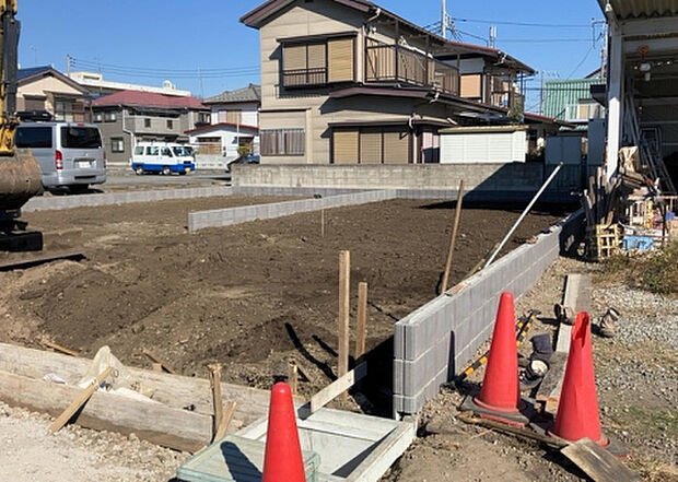 家族でのBBQを行うのであれば3坪程度の広さがあればよいでしょう。ガーデニングや家庭菜園を楽しむ際は、手入れが行き届く範囲にすると安心です。また、庭のある方角や接道が気になる方は事前に確認しましょう。