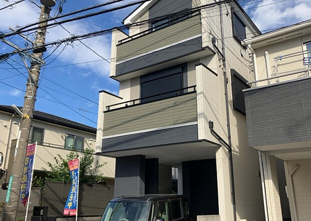 ついに完成致しました!現地をご見学に行く際は、道路の幅や周辺の交通量、施設などをご確認頂くことをおすすめします!物件の流れが早いため、内見をしたい方はお早めに当社営業までお問い合わせ頂きご予約下さい!