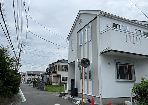 ついに完成致しました!現地をご見学に行く際は、道路の幅や周辺の交通量、施設などをご確認頂くことをおすすめします!物件の流れが早いため、内見をしたい方はお早めに当社営業までお問い合わせ頂きご予約下さい!