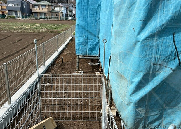 家族でのBBQを行うのであれば3坪程度の広さがあればよいでしょう。ガーデニングや家庭菜園を楽しむ際は、手入れが行き届く範囲にすると安心です。また、庭のある方角や接道が気になる方は事前に確認しましょう。