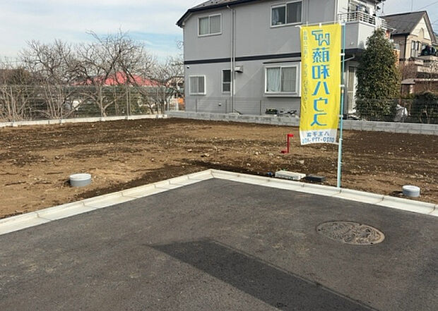 現地をご見学に行く際は、道路の幅や周辺の交通量、施設などをご確認頂くことをおすすめします!ある程度イメージをつけたいという場合は、同売主の施工事例や完成パースもお見せします。