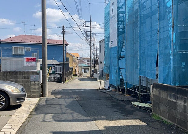 桜や紅葉の名所に出かける人は多いと思いますが、家にいながら季節の移ろいを感じる生活を送りませんか?リビングや窓から見える景色が生活を彩るワンポイントに!現地から見える景色を堪能してみては如何でしょう。