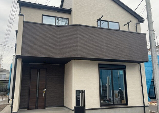 ついに完成致しました!現地をご見学に行く際は、道路の幅や周辺の交通量、施設などをご確認頂くことをおすすめします!物件の流れが早いため、内見をしたい方はお早めに当社営業までお問い合わせ頂きご予約下さい!