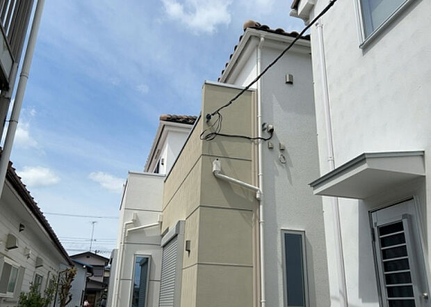 ついに完成致しました!現地をご見学に行く際は、道路の幅や周辺の交通量、施設などをご確認頂くことをおすすめします!物件の流れが早いため、内見をしたい方はお早めに当社営業までお問い合わせ頂きご予約下さい!