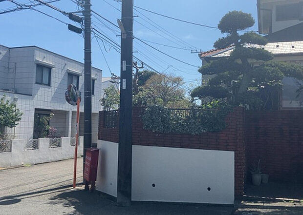 桜や紅葉の名所に出かける人は多いと思いますが、家にいながら季節の移ろいを感じる生活を送りませんか？リビングや窓から見える景色が生活を彩るワンポイントに！現地から見える景色を堪能してみては如何でしょう。