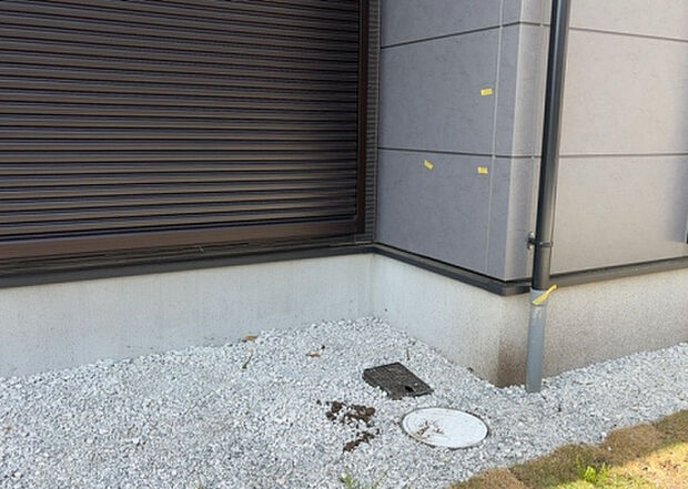 木造住宅とは土台、壁、柱など建築物の強度を支える構造体の材に木が使用されている構造を指します。構造体は建物の自重を支えるだけではなく風圧や水圧、積裁荷重などあらゆる衝撃に耐えるための基礎です。