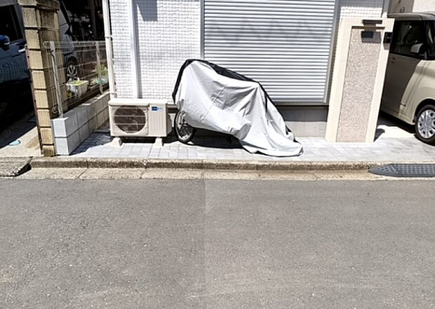桜や紅葉の名所に出かける人は多いと思いますが、家にいながら季節の移ろいを感じる生活を送りませんか？リビングや窓から見える景色が生活を彩るワンポイントに！現地から見える景色を堪能してみては如何でしょう。