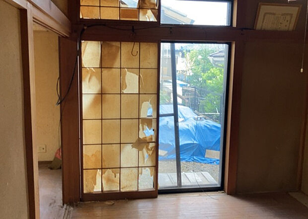 木造住宅とは土台、壁、柱など建築物の強度を支える構造体の材に木が使用されている構造を指します。構造体は建物の自重を支えるだけではなく風圧や水圧、積裁荷重などあらゆる衝撃に耐えるための基礎です。