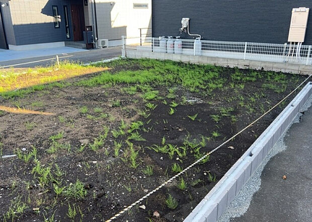 ついに完成致しました!現地をご見学に行く際は、道路の幅や周辺の交通量、施設などをご確認頂くことをおすすめします!物件の流れが早いため、内見をしたい方はお早めに当社営業までお問い合わせ頂きご予約下さい!
