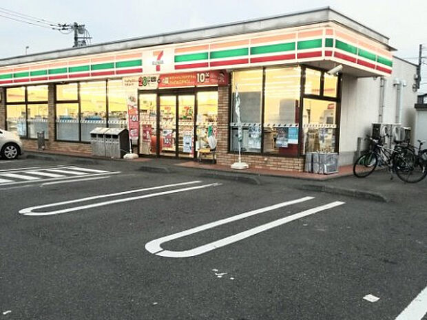 セブンイレブン 厚木妻田北三丁目店（約107m）