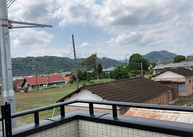 【物件からの展望】眺望を気にして物件を探す場合、前面に建物が建っていないか現地で確認しましょう!前面に建物があると景色はもちろん、日当たりや風通しにも影響が出てきます。住んだ時のことを想像しながら現地見学をしましょう。