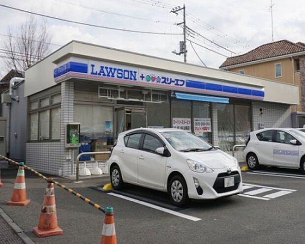 スリーエフ 町田広袴店（約561m）