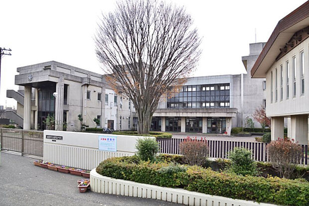 鵜野森中学校(約844m)