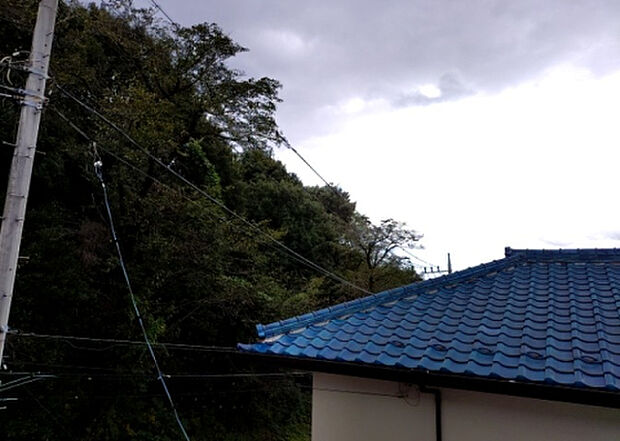 【物件からの展望】眺望を気にして物件を探す場合、前面に建物が建っていないか現地で確認しましょう！前面に建物があると景色はもちろん、日当たりや風通しにも影響が出てきます。住んだ時のことを想像しながら現地見学をしましょう。