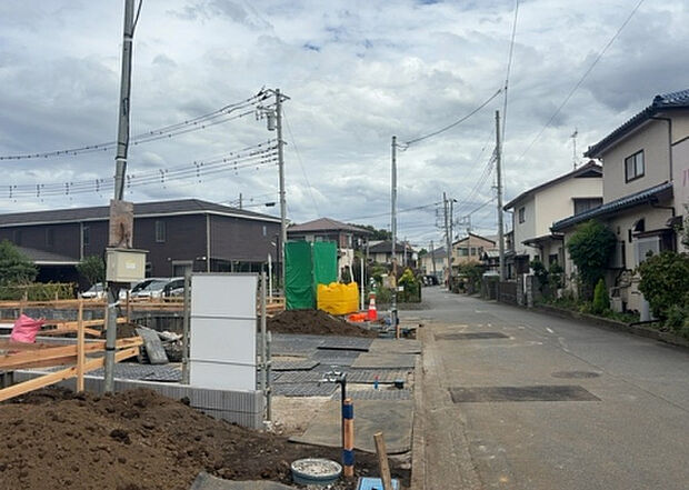 【物件からの展望_2】眺望を気にして物件を探す場合、前面に建物が建っていないか現地で確認しましょう!前面に建物があると景色はもちろん、日当たりや風通しにも影響が出てきます。住んだ時のことを想像しながら現地見学をしましょう。