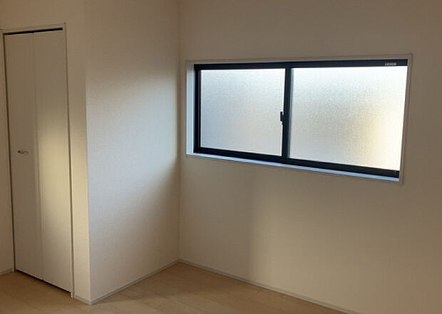 【子供部屋】子供が何人でも年齢によっては、受験時にしっかり壁のある個室があった方が良い場合もあります。難しい問題ですが、兄弟の人数や、性別や年齢差によって状況が異なりますので、数年後のこともしっかり考えましょう。