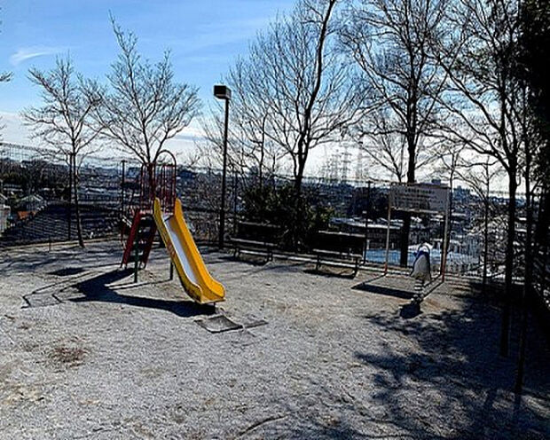 宇津木もえぎ公園（約638m）