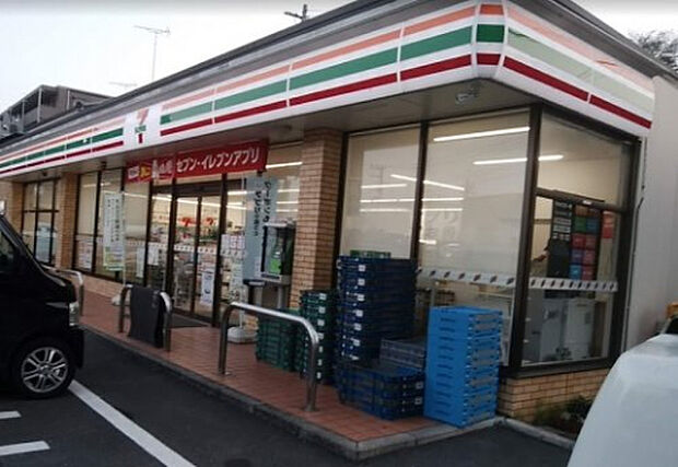 セブンイレブン 八王子散田１丁目店（約478m）