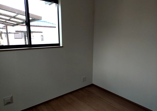 【子供部屋】子供が何人でも年齢によっては、受験時にしっかり壁のある個室があった方が良い場合もあります。難しい問題ですが、兄弟の人数や、性別や年齢差によって状況が異なりますので、数年後のこともしっかり考えましょう。