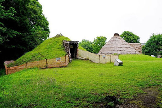 史跡勝坂遺跡公園（約820m）