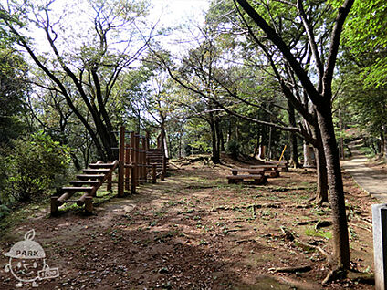 八菅山いこいの森 4221m(徒歩53分)
