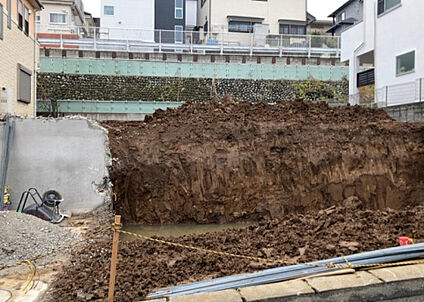 前面道路含む現地写真_3